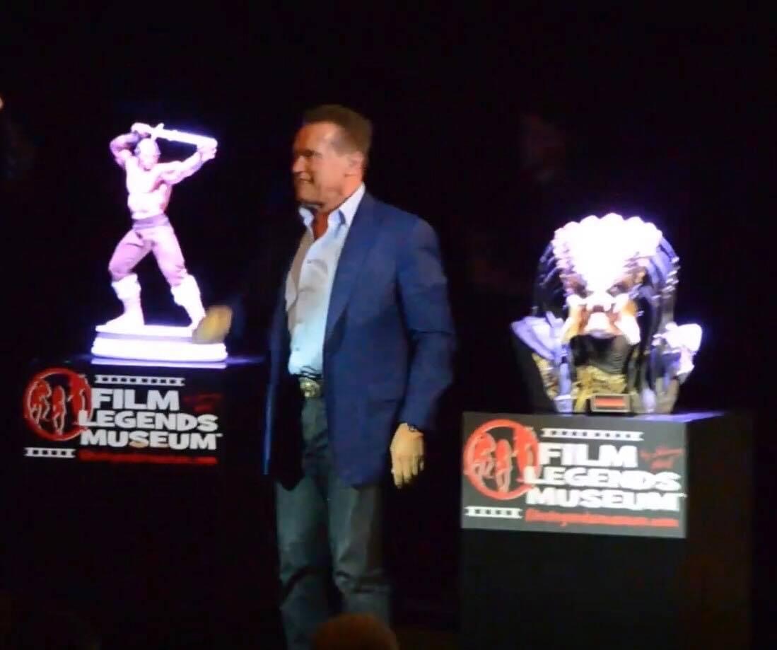 Exponáty Film Legends Museum na pódiu Champion Tour